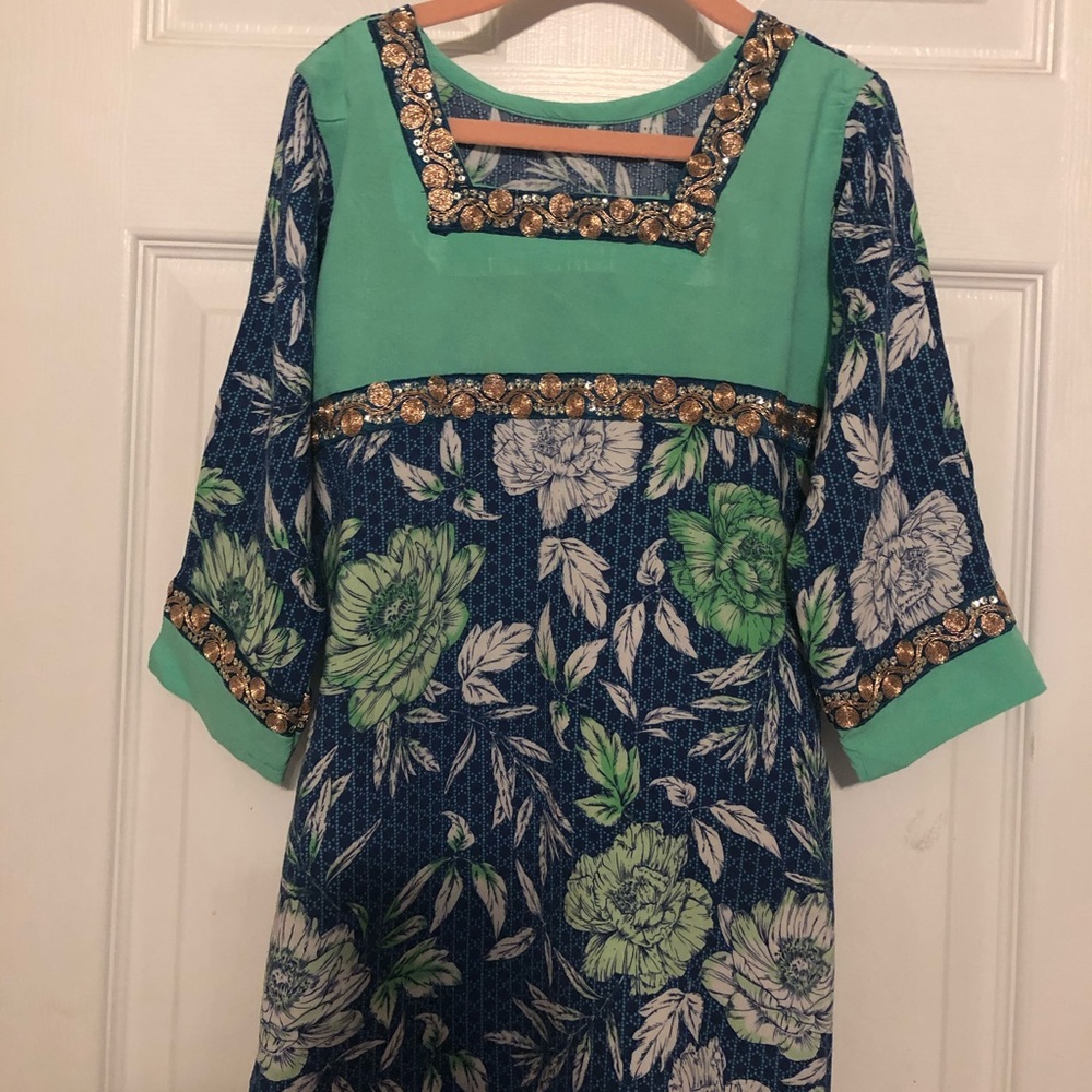 2 piece Pakistani salwar kameez